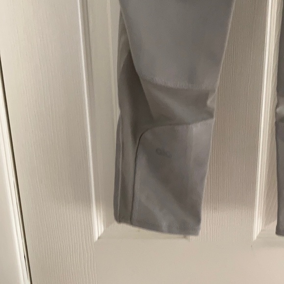 ALO YOGA MESH PANTS SIZE S - Picture 5 of 7